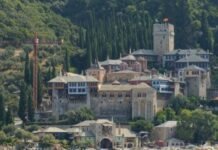 Mănăstirea Dochiariu, lăcașul Sfinților Arhangheli. Icoana Maicii Domnului “Grabnic Ascultătoare”